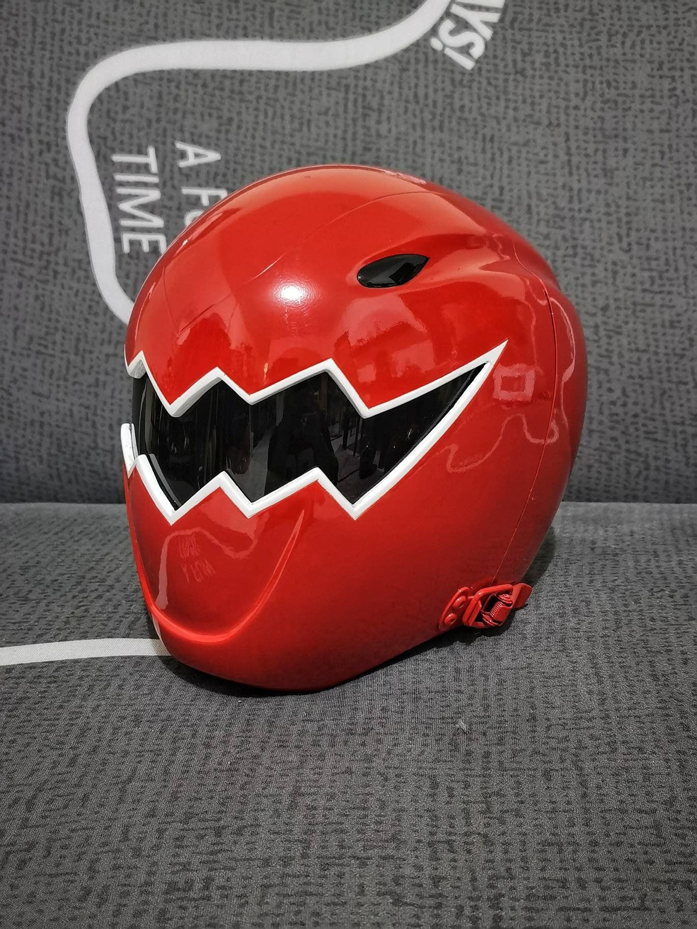 Power rangers Dino thunder red helmet