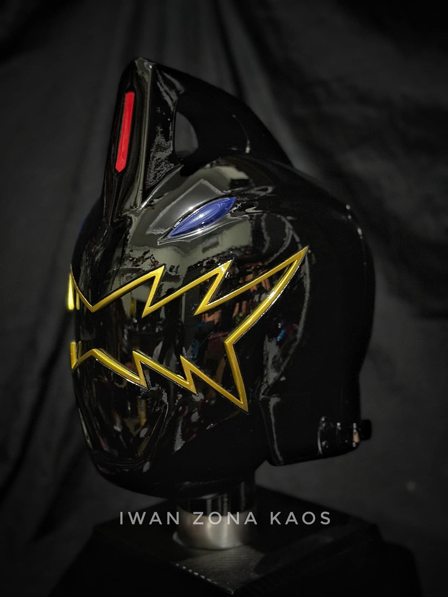 dino thunder black helmet / bakuryuu sentai abaranger helmet