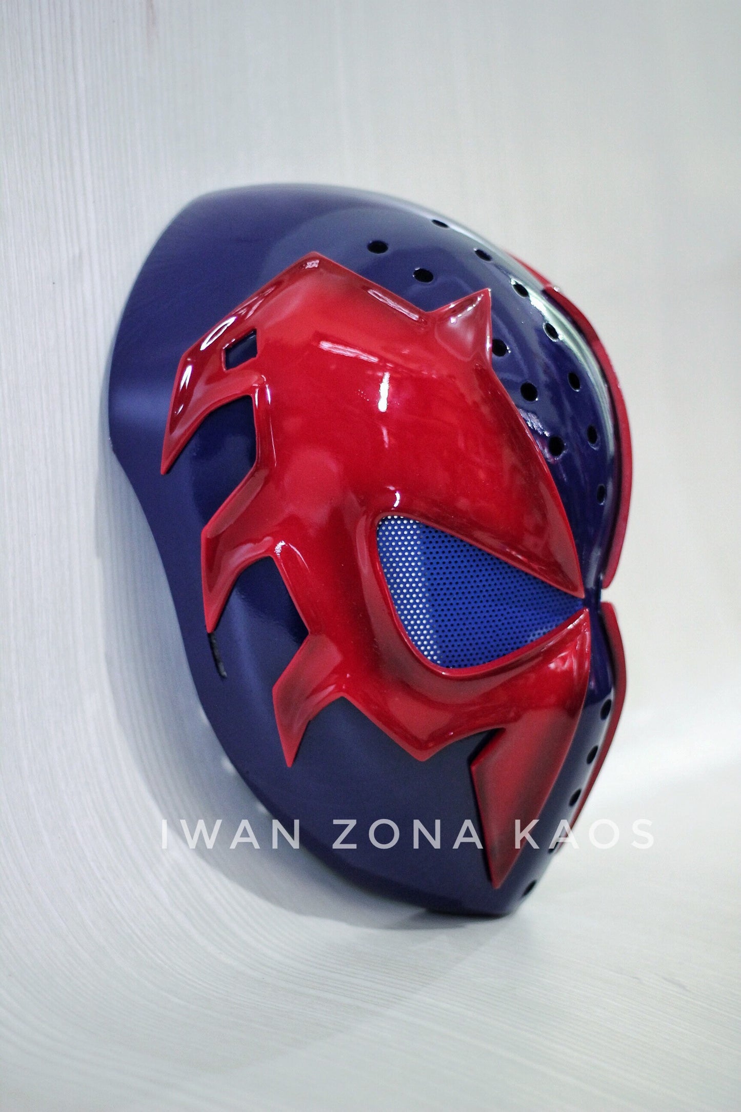 Spiderman 2099 with shadow faceshell and lenses