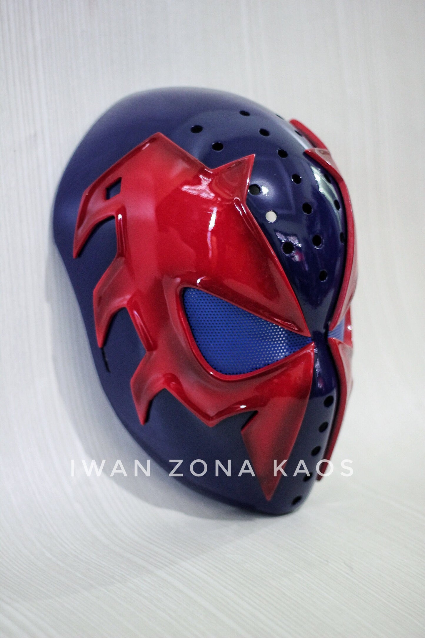 Spiderman 2099 with shadow faceshell and lenses
