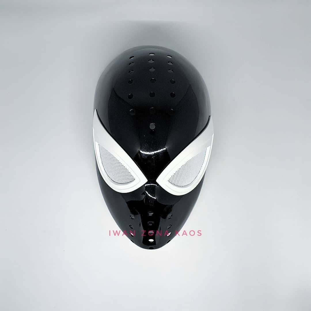 Negative Spiderman suit faceshell and lenses