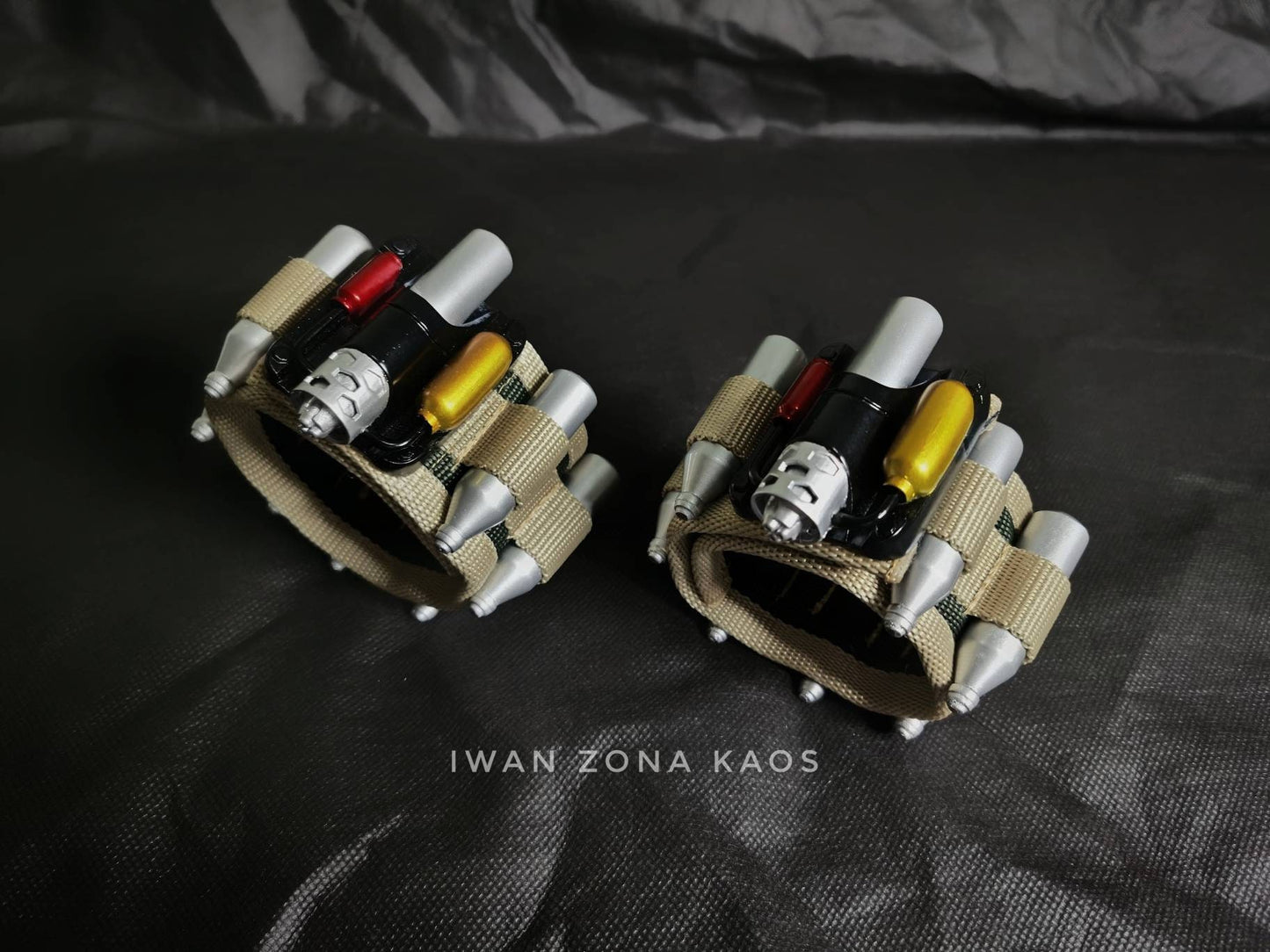 Scarlet spider / Spiderman ps4 / belt / webshooter / Web shooter