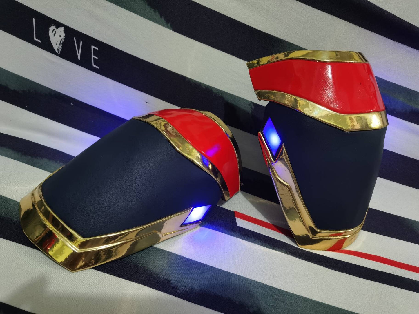 Iron spider shoulder pads (x2) with leds spiderman