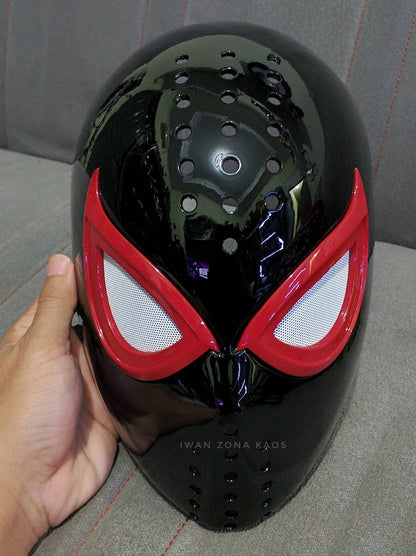 Miles morales ps5 faceshell and lenses