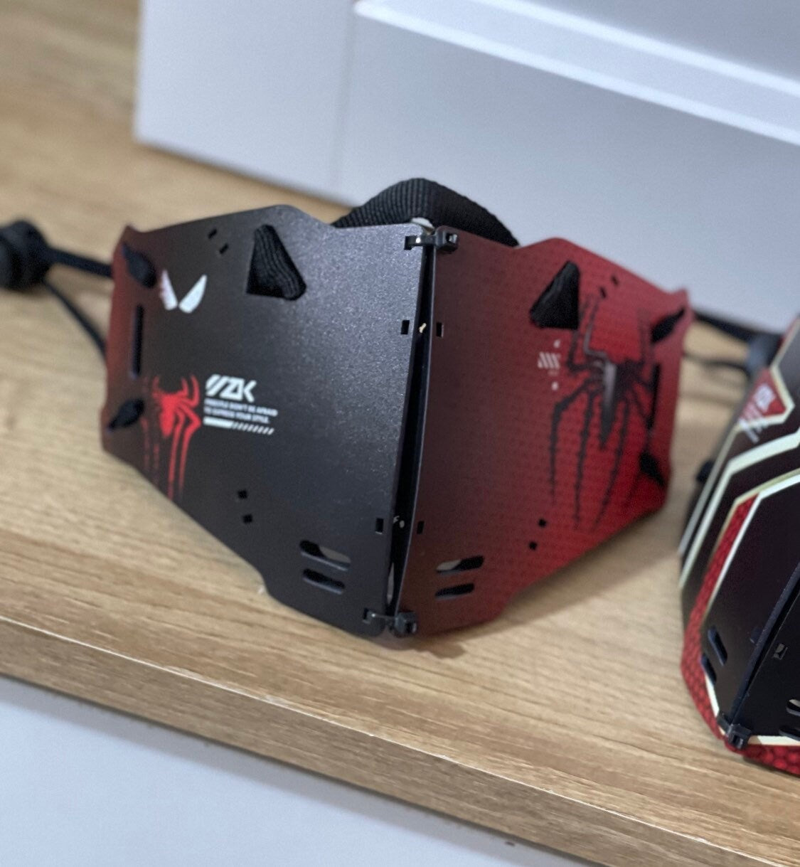 IZK BN 42 cover protector spiderman