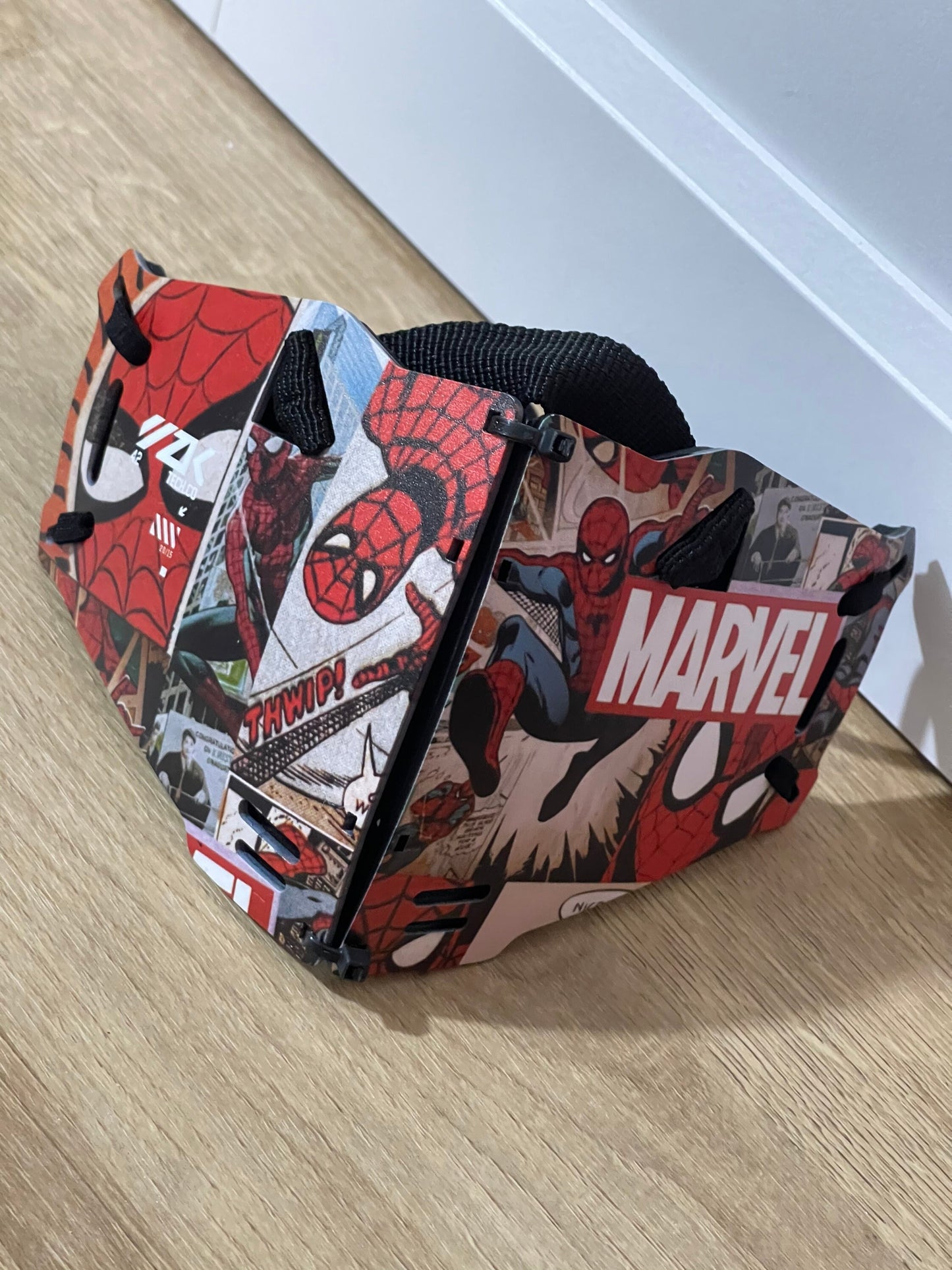 IZK BN 42 cover protector spiderman