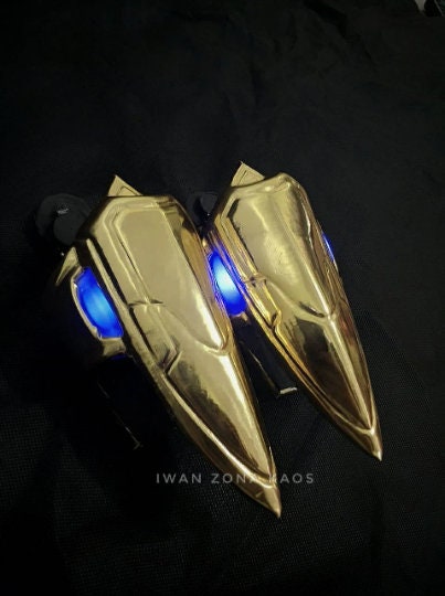 Web Shooter (X2) pair Iron Spider Led / Spider-Man Infinity War / Iron Spider