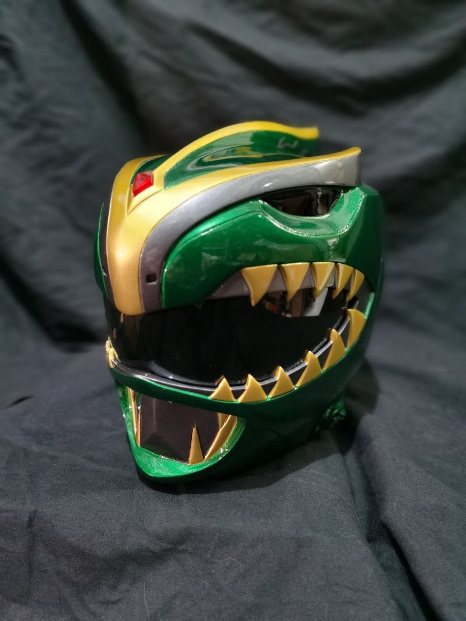 Green ranger sentries bat in the sun custom helmet