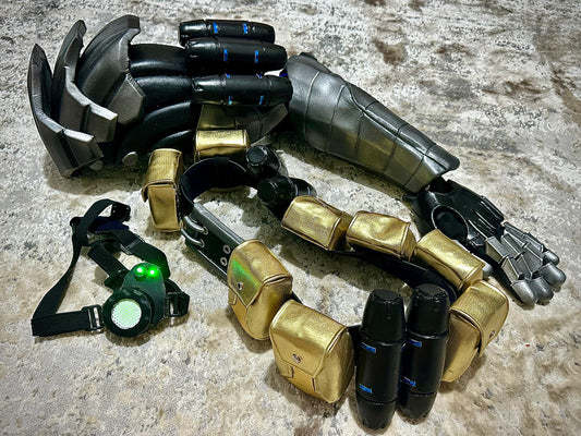 Cyborg spiderman / eye / cyborg arm / belt